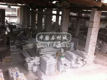 寶鋒石材圓柱加工廠現(xiàn)場圖片 公司相冊 南安市寶鋒石材圓柱加工廠 泉州白 606 花崗巖圓柱 空心柱 羅馬柱 石球等異形石材產(chǎn)品加工